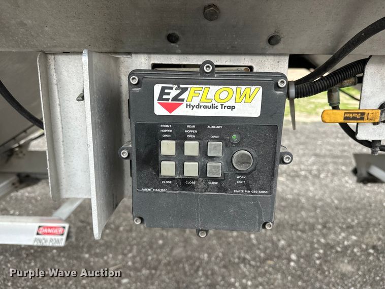 image for item OM9271 2018 Timpte  Super Hopper  grain trailer