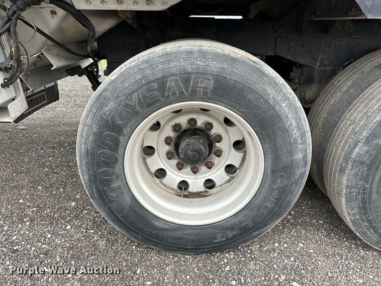 image for item OM9271 2018 Timpte  Super Hopper  grain trailer