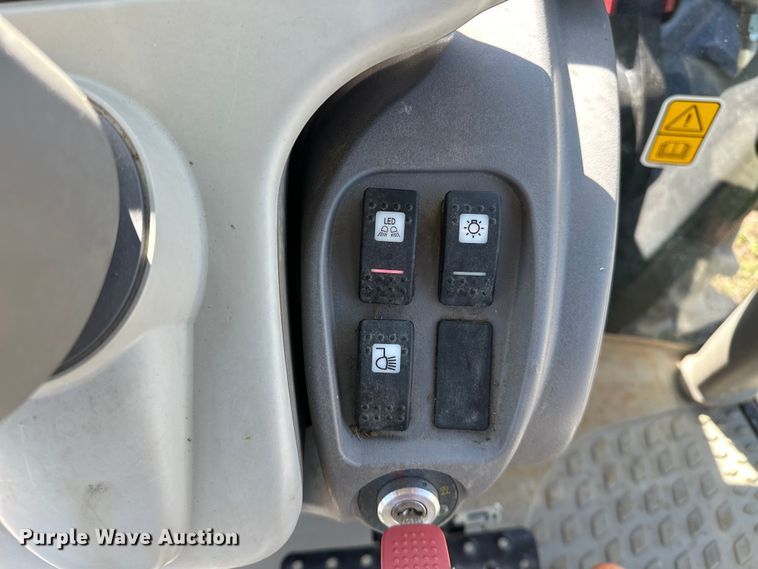 image for item OM9304 2017 Deutz-Fahr 5125 MFWD tractor