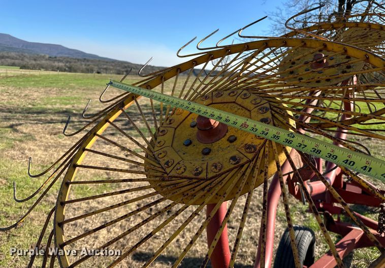 image for item OM9305 Sitrex H-90V8 hay rake