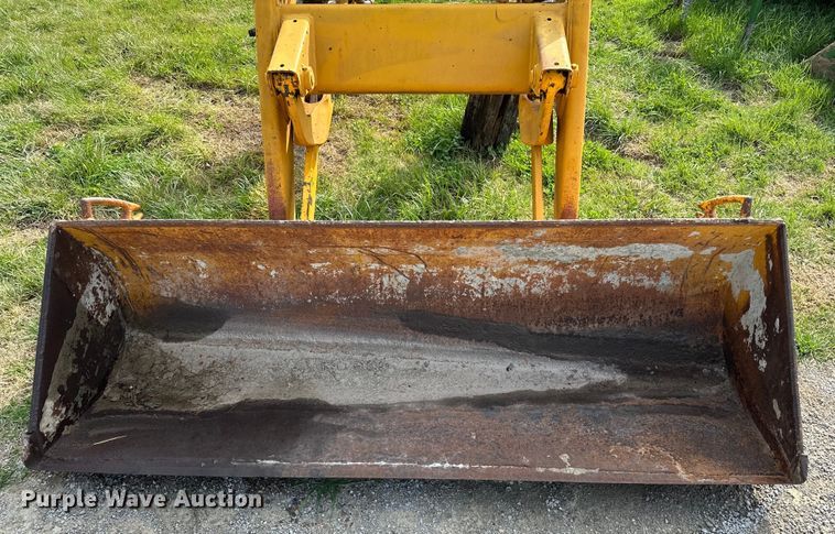 image for item OM9337 John Deere  401D loader