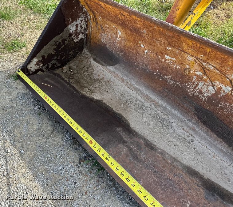 image for item OM9337 John Deere  401D loader