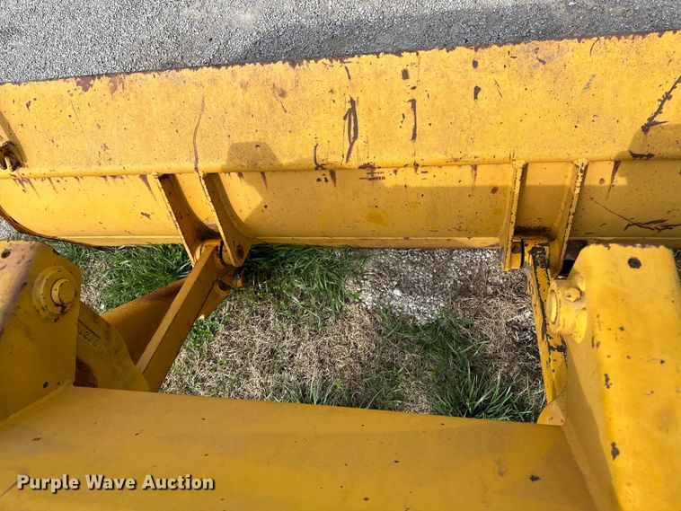 image for item OM9337 John Deere  401D loader