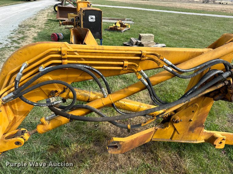 image for item OM9337 John Deere  401D loader
