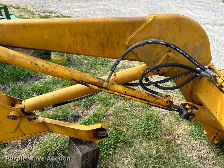 image for item OM9337 John Deere  401D loader