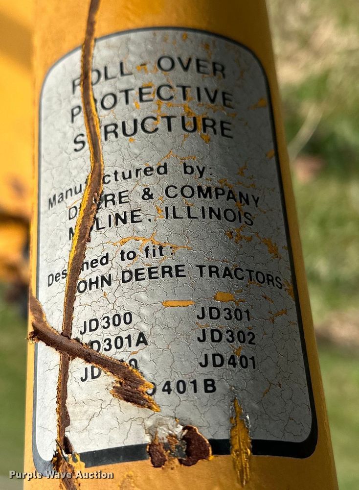 image for item OM9337 John Deere  401D loader