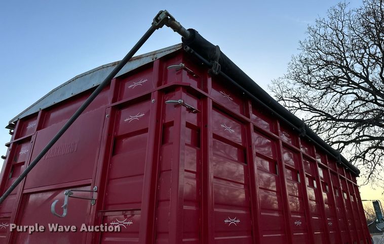 image for item OM9898 2000 International  8100 grain truck