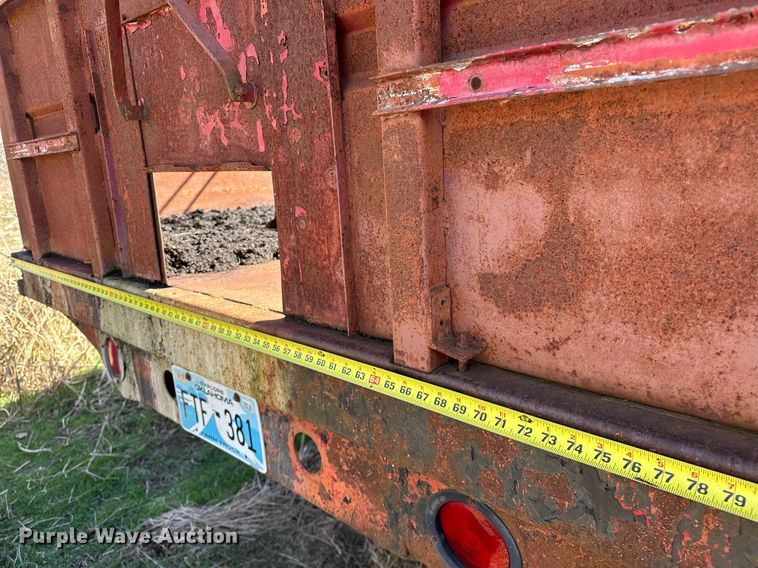 image for item OM9902 1971 Ford 750 grain truck