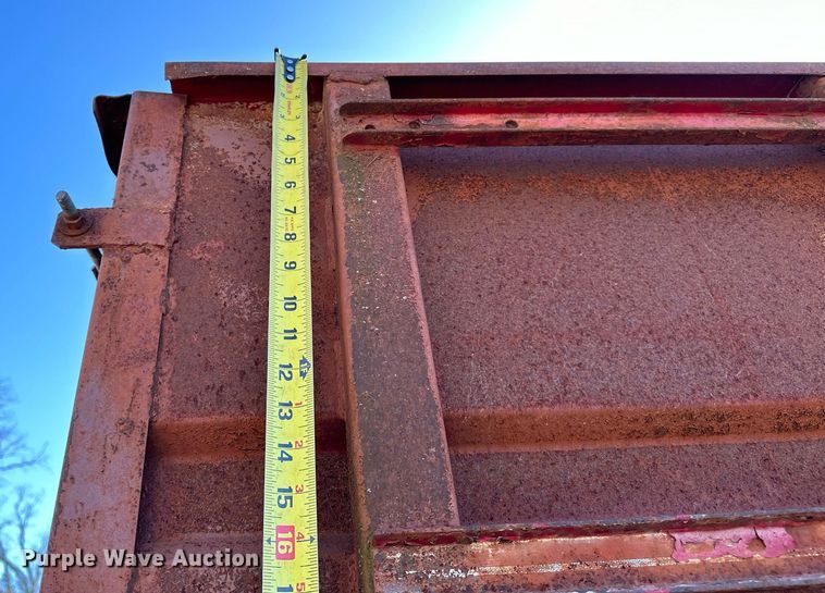 image for item OM9902 1971 Ford 750 grain truck