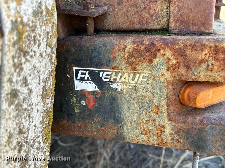 image for item OM9902 1971 Ford 750 grain truck