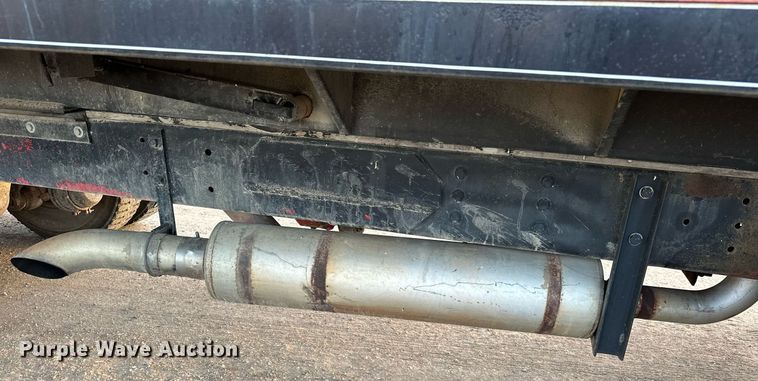 image for item OM9903 1990 International  9300 grain truck