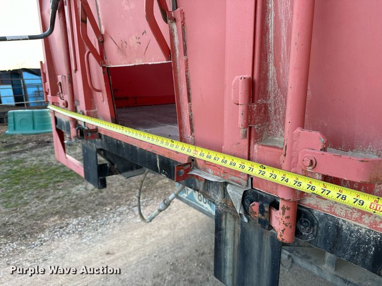 image for item OM9903 1990 International  9300 grain truck