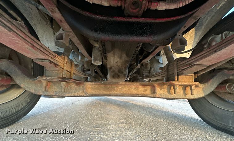 image for item OM9903 1990 International  9300 grain truck