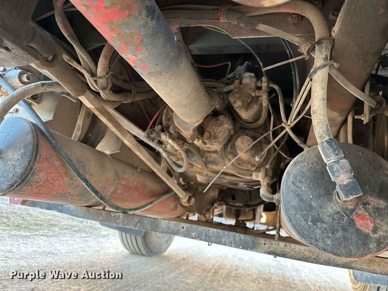 image for item OM9903 1990 International  9300 grain truck