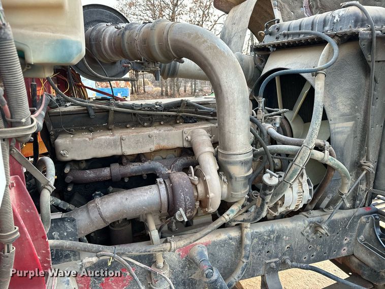 image for item OM9903 1990 International  9300 grain truck