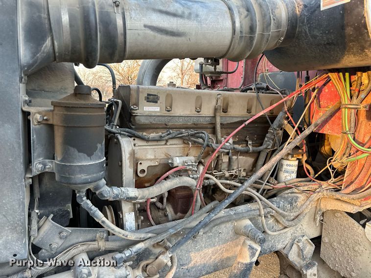 image for item OM9903 1990 International  9300 grain truck