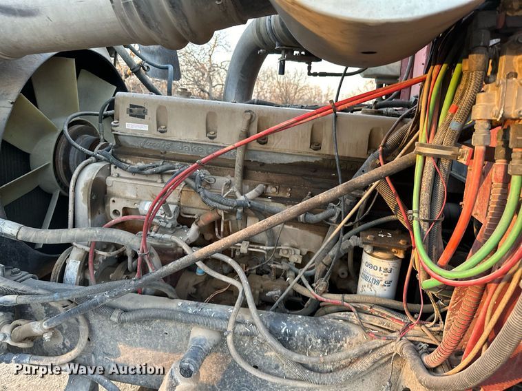 image for item OM9903 1990 International  9300 grain truck