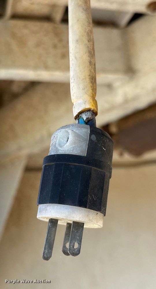 image for item OM9969 1993 Turnbow T4285 livestock trailer