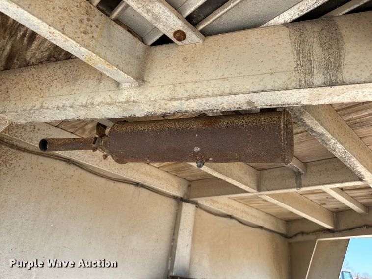 image for item OM9969 1993 Turnbow T4285 livestock trailer