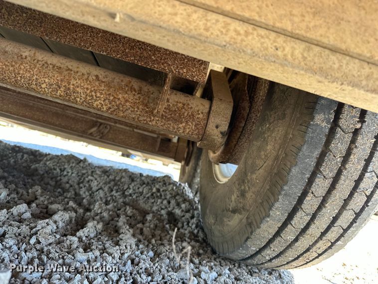 image for item OM9969 1993 Turnbow T4285 livestock trailer