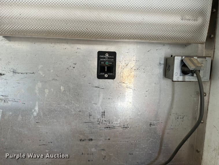 image for item OM9969 1993 Turnbow T4285 livestock trailer