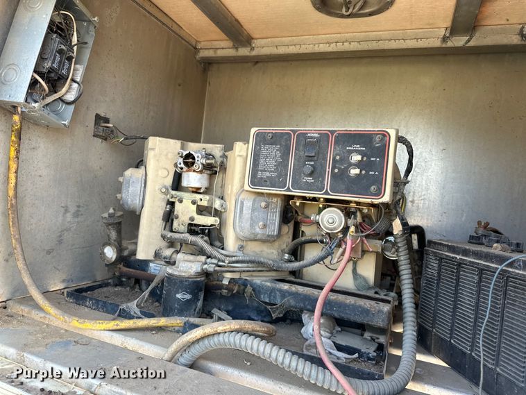 image for item OM9969 1993 Turnbow T4285 livestock trailer