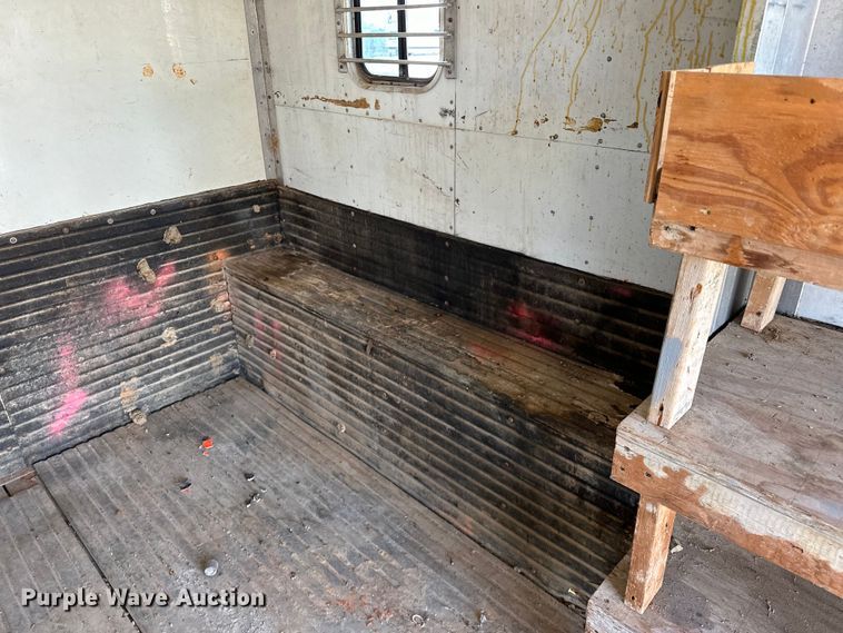 image for item OM9969 1993 Turnbow T4285 livestock trailer