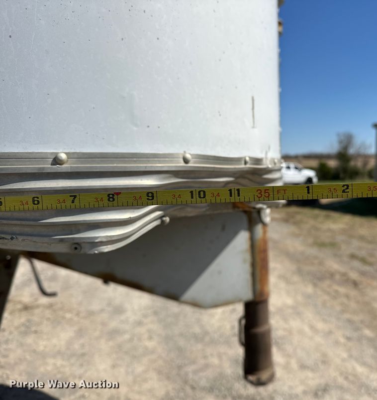 image for item OM9969 1993 Turnbow T4285 livestock trailer