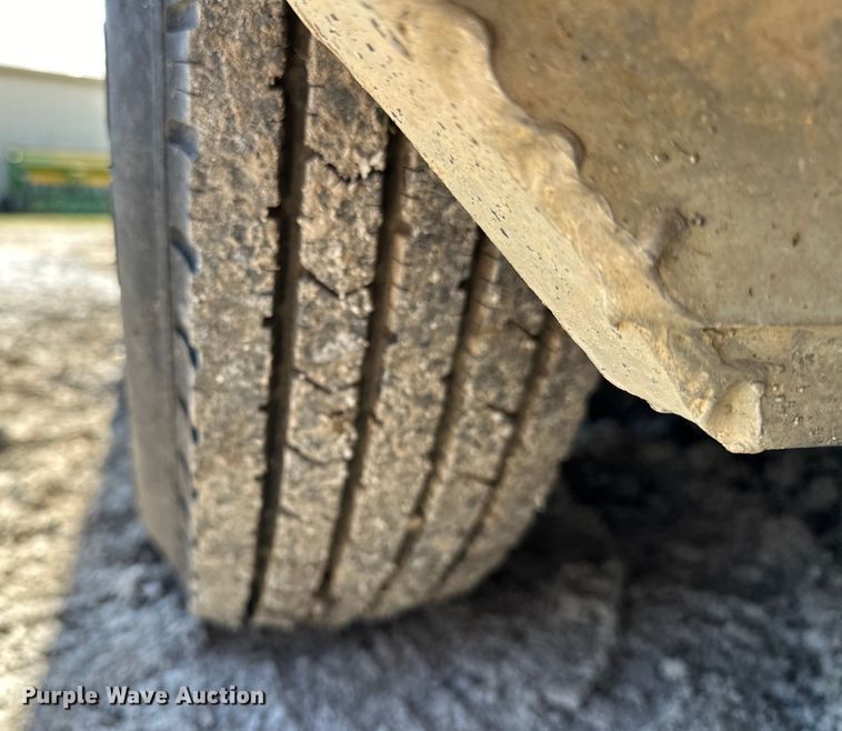 image for item OM9969 1993 Turnbow T4285 livestock trailer