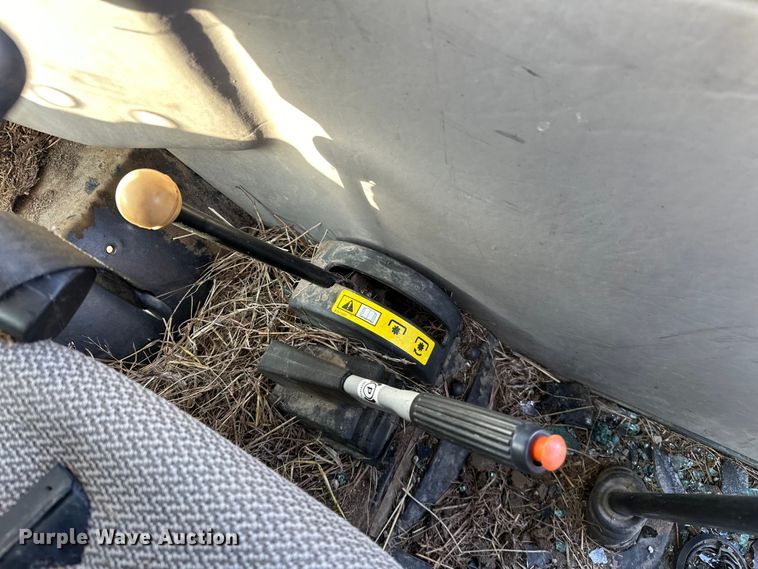 image for item OM9991 2009 Case IH Farmall 95 MFWD tractor