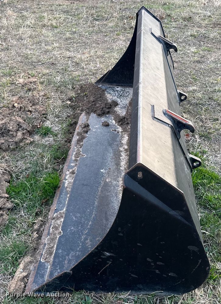 image for item OM9991 2009 Case IH Farmall 95 MFWD tractor