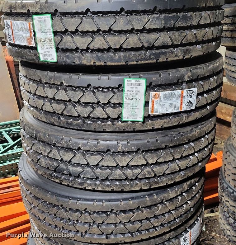 image for item DG0439 (8) Hankook 255/70R22.5 tires