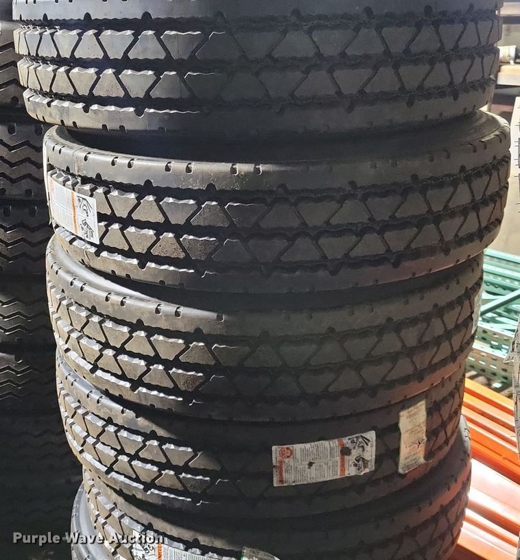 image for item DG0439 (8) Hankook 255/70R22.5 tires