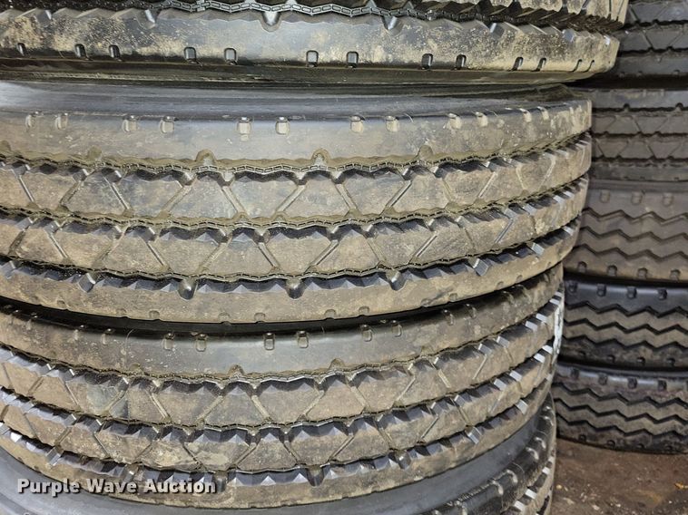 image for item DG0439 (8) Hankook 255/70R22.5 tires