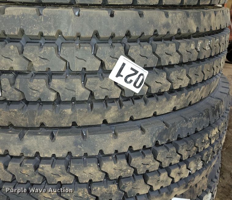 image for item DG0442 (8) Yokohama 11R22.5 tires