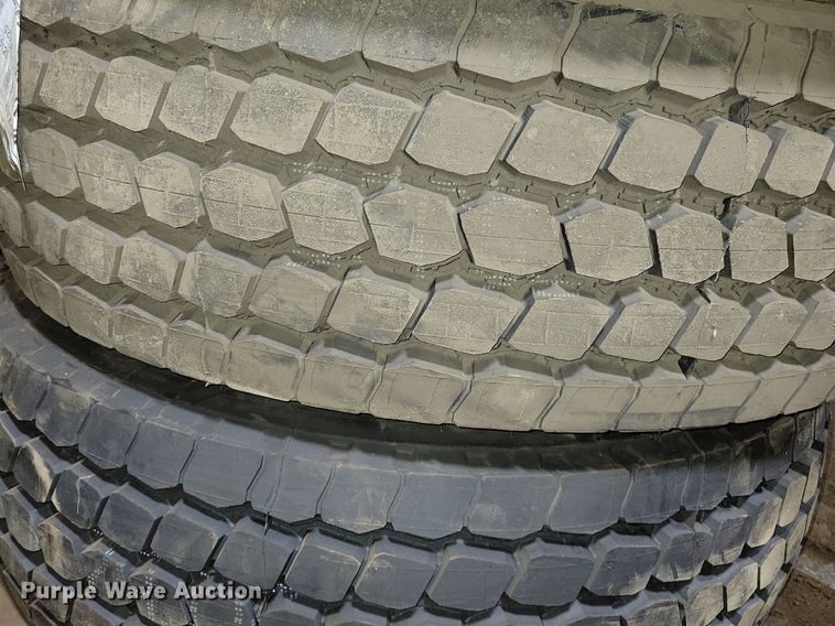 image for item DG0448 (4) Goodyear G296 385/65R22.5 tires