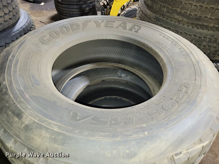 image for item DG0448 (4) Goodyear G296 385/65R22.5 tires