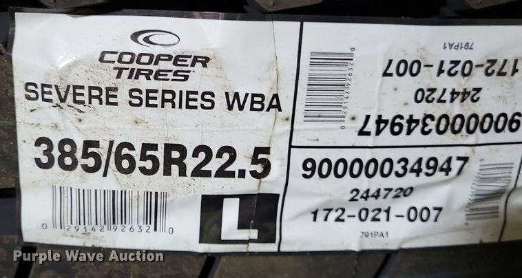 image for item DG0449 (4) Cooper 385/65R22.5 tires