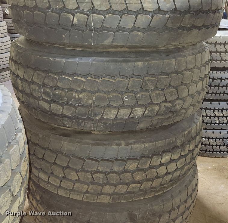 image for item DG0451 (4) Goodyear G296 385/65R22.5 tires