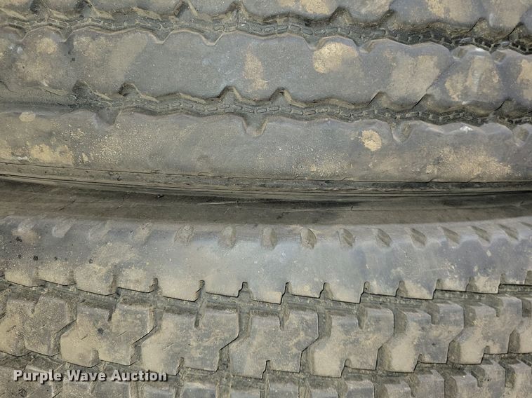 image for item DG0454 (5) 11R22.5 tires