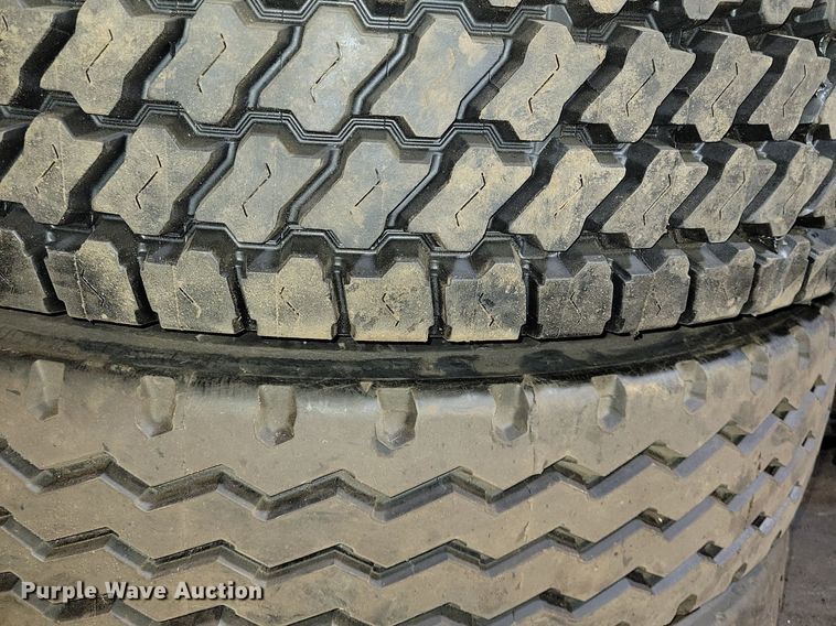 image for item DG0454 (5) 11R22.5 tires