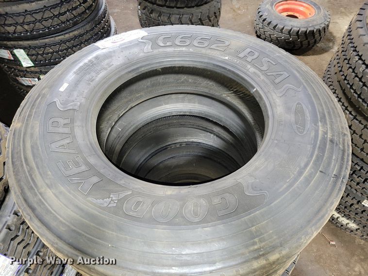 image for item DG0454 (5) 11R22.5 tires