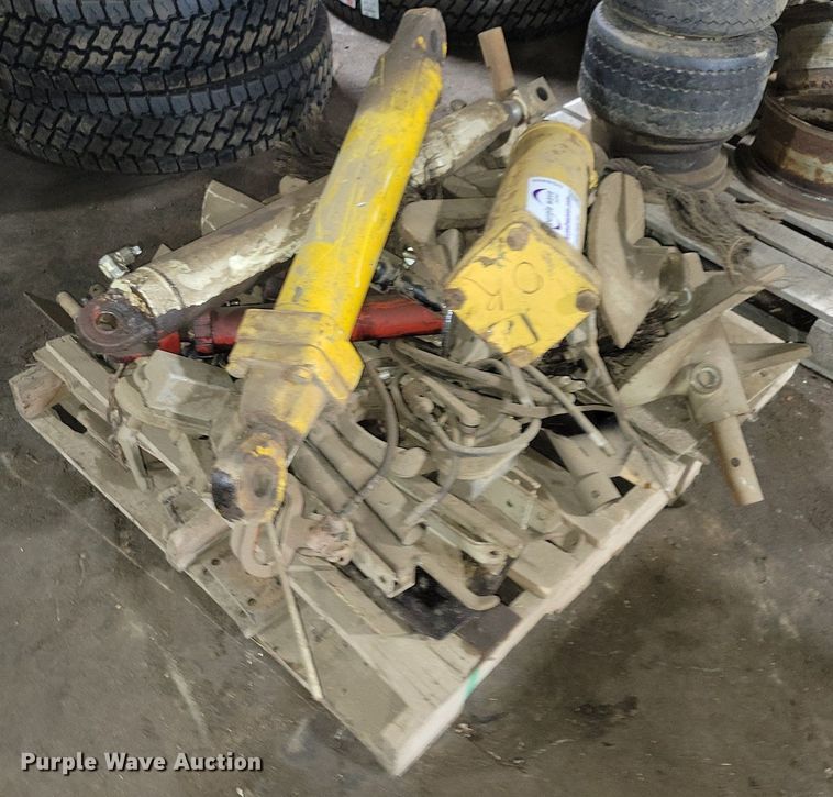 image for item DG0455 Paver parts