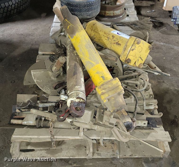 image for item DG0455 Paver parts