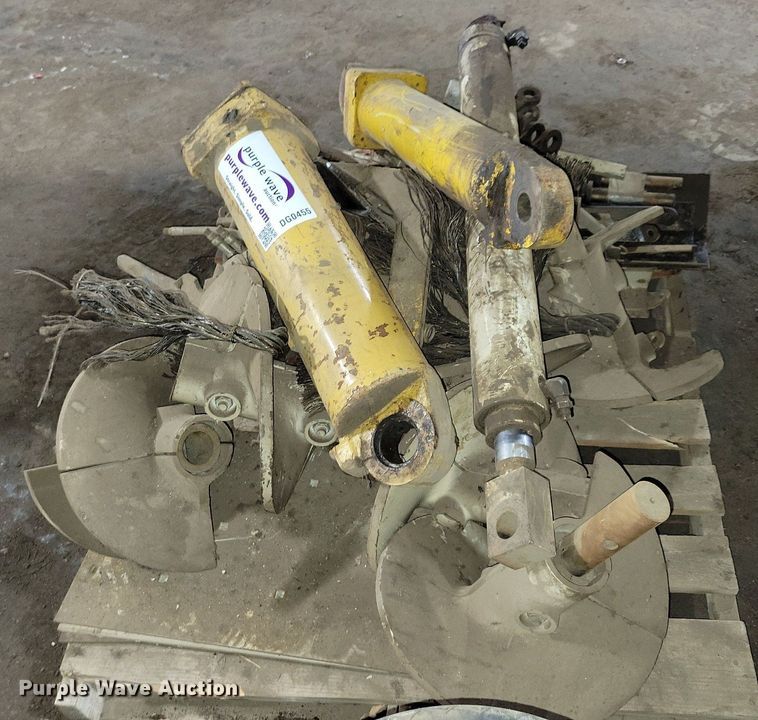 image for item DG0455 Paver parts