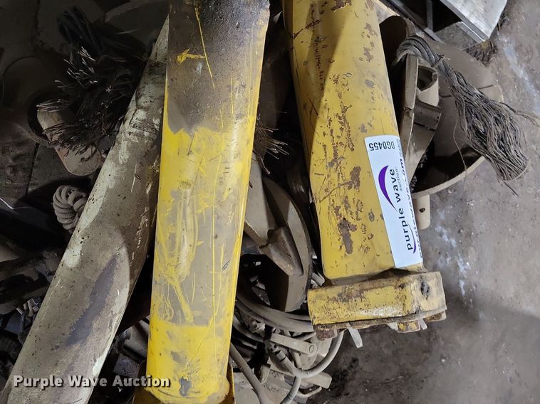 image for item DG0455 Paver parts