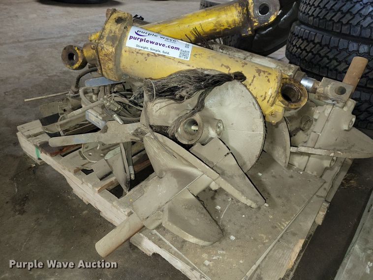 image for item DG0455 Paver parts