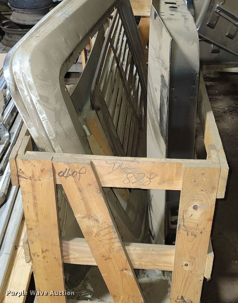 image for item DG0459 Ford  Louisville truck parts