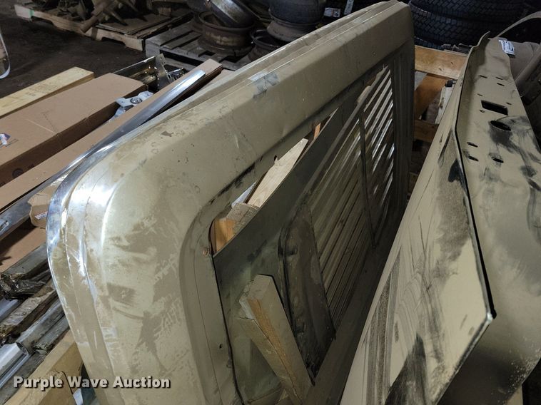 image for item DG0459 Ford  Louisville truck parts