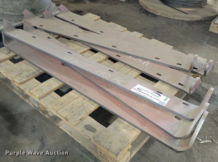 image for item DG0466 (6) Boss VXT V snow plow parts